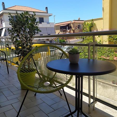 フィウミチーノLa Perla Del Mare - 9 Minutes From Fco Airport - Free Wifi E Netflixアパートメント エクステリア 写真